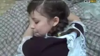 فتاة سعودية تأخذه بعمق من الخلف