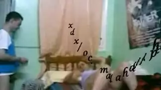 فتاة مصرية غير مخلصة تأخذ شرجًا قاسيًا من شاب مثير