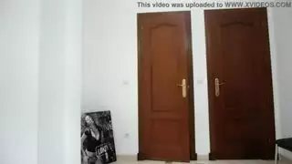 دعيني أريك كم يمكنني أن أكون جامحة في السرير