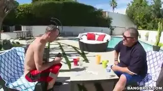 الناضجة الروسية ناضجة الهواة فغر هول