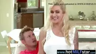 سلمان خان في فانتازيا إباحية صريحة