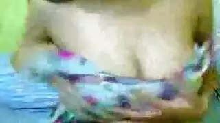 جامعة إكس إكس إكس: علاقة مثلية جامحة في الفصل