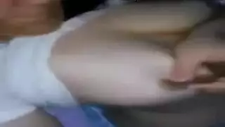 ثعلبة عربية تُسخر منها ثم يتم تدميرها من قبل شاب وسيم