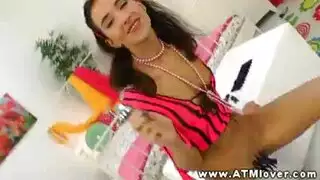 أثداء ممتلئة في محتوى للبالغين