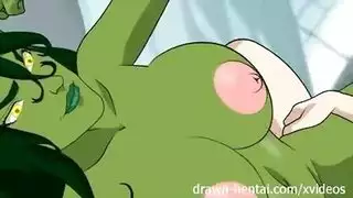 عندما لا تمص قضيبه ، يقوم رايلي ستار بإدخال قضيبه الضخم بعمق داخلها