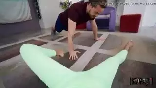 جلسة حمام جامحة للمغربية وعشيقها