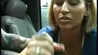 قضيب وسيم عشوائي يضرب مهبلها الضيق