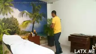 وليمة قضيب كبير: لاتينية ساخنة تُملأ في المطبخ