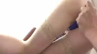 تحميل مقاطع أفلام جنسية صريحة عبر الإنترنت