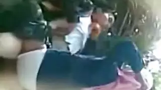 فتاة محجبة ساخنة تتعرى وتضاجع بعنف من حبيبها