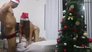 معتدل البنيه عيد الميلاد الترويل