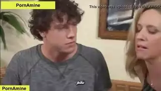 احتفال نيك أمهات متطرف: ثنائي جماعي خشن وبلع مني