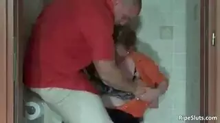 وسيم النادي الرياضي ينيك ميلف ساخنة في حمام مليء بالبخار
