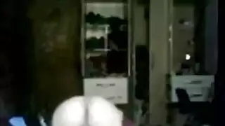 تكشف طيزها المثير في عرض ساخن و احلى اغراء برازيلي مع مؤخرة خطيرة