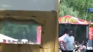 حفلة في المنتزه تؤدي لوضعية كلابية متحمسة في الظلام
