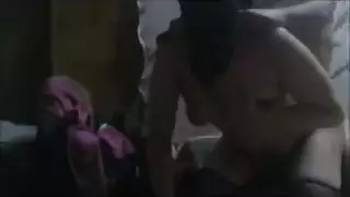 لقطات مخفية: ممثلات بورن منقبات في مشهد عنيف