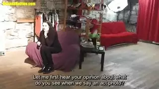 جنس في المسبح ظهراً: سحاقيات صغيرات يستمنين ويقصصن بقوة