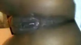 عاهرة صغيرة وحبيبها في مشهد إباحي قاسي