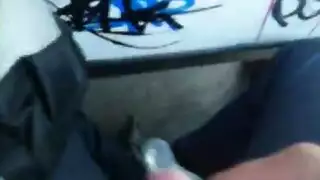 الاستمناء داخل الباص و التممحن على فتاة لباسها مغري