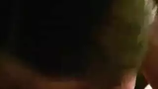 تذهب السكرتيرة إلى العمل لتأخذ ديكًا في مؤخرتها