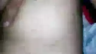 إكس إكس إكس عاهرة شعرها أحمر تُضاجع في سيارة ساخنة