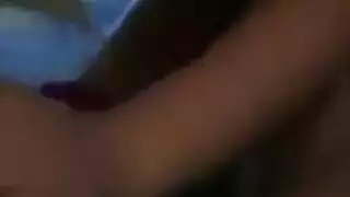 طفله صغيره و زب