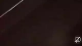 رجل أصلع وسيم يمارس الجنس مع آسيوية ذات أثداء كبيرة في فيلم إباحي صريح