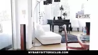 قحبة من الجزائر تتناك مقابل مال