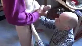 طيز روسية تتعرض للضرب في هذه الإباحية المتحركة