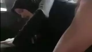 لقاء إكس إكس إكس صريح لأخت محجبة