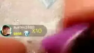 طالبة جامعية مفلسة بزي قرمزي تمارس الجنس للرسوم الدراسية