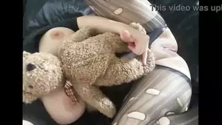 إباحي عربي محلي الصنع: مراهقة سنو وايت تُمارس معها الجنس وتبلغ ذروتها بقوة