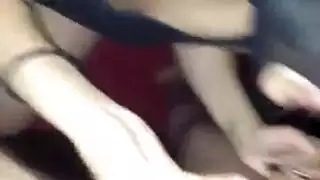 سيدة تركية أكبر سنًا تؤدي جنسًا فمويًا مكثفًا على قضيب شاب