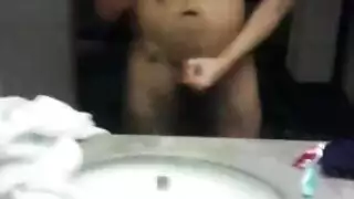 لا يستطيع أن ينيك حبيبته لنه عزراء