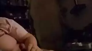 جماع سري جماعي لامرأة ناضجة مفلسة من أجل المال