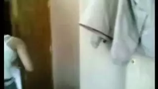 مشهد شرجي إباحي مع فتاة عربية مشاغبة