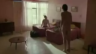 نيك عنيف: حركات الإرسالية مع ربة منزل ممتلئة الجسم