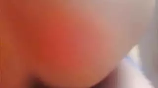 تمثيلية خادمة فرنسية تنتهي بقذف الرجل العربي على وجهها