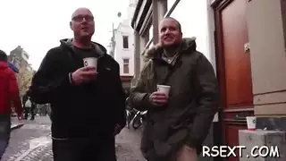 حفلة جنس عالمية مع مؤديات جامحات