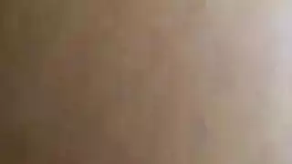 فرج هذه العاهرة الضيق مليء بأفكار بذيئة