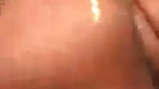 فرج صغير يتمدد ويمتلئ