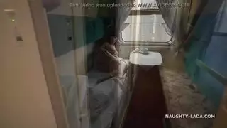 جنس فان وحشي: إباحية مجانية مع ثلاثيات خشنة