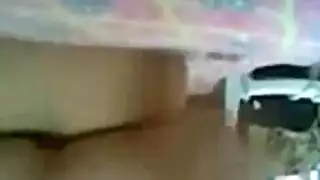 الفرنسية الخجولة