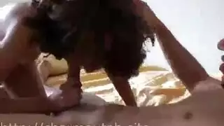 مص قاسي: تختنق بزبه النابض