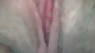 فعل إدخال مزدوج مع فتاة مثارة من أفلو