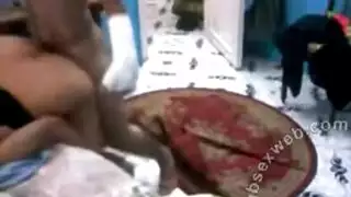 أفلام إباحية مصرية: حفلة جنس صحراوية صريحة